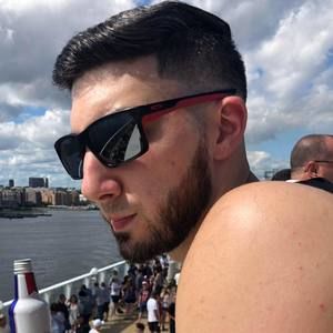 Meet your Posher, Eric